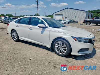 Czwarte zdjęcie samochodu z boku: 2018 HONDA ACCORD LX VIN:1HGCV1F11JA046647 - miniatura