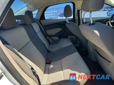 Zdjęcie 10 z 12 samochodu: 2012 FORD FOCUS SE VIN:1FAHP3F25CL196809 - miniatura
