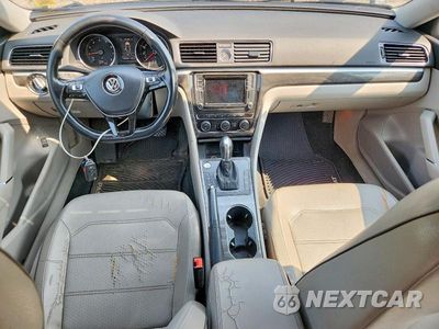 Zdjęcie 8 z 12 samochodu: 2016 VOLKSWAGEN PASSAT 2.0T WAGON LUXURY VIN:1VWBT7A31GC070209 - miniatura