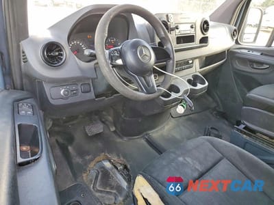 Zdjęcie 8 z 12 samochodu: 2019 MERCEDES-BENZ SPRINTER 2500/3500 DELIVERY VAN VIN:WD4PF0CD9KP045823 - miniatura
