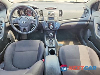 Zdjęcie 8 z 12 samochodu: 2012 KIA FORTE EX VIN:KNAFU4A20C5616520 - miniatura