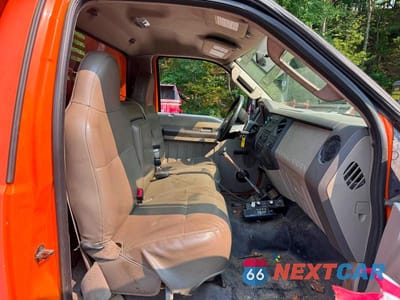 Piąte zdjęcie samochodu w środku: 2008 FORD F350 SUPER DUTY VIN:1FDWX37R08EA55845 - miniatura