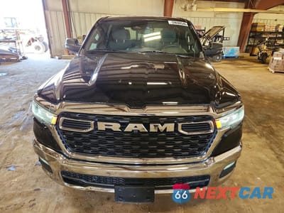 Piąte zdjęcie samochodu w środku: 2025 RAM 1500 BIG HORN/LONE STAR VIN:1C6RRFFG1SN518443 - miniatura