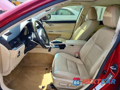 Zdjęcie 7 z 12 samochodu: 2013 LEXUS ES 350 VIN:JTHBK1GG1D2055058 - miniatura
