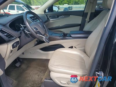 Zdjęcie 7 z 13 samochodu: 2017 LINCOLN MKX RESERVE VIN:2LMPJ6LR9HBL25586 - miniatura