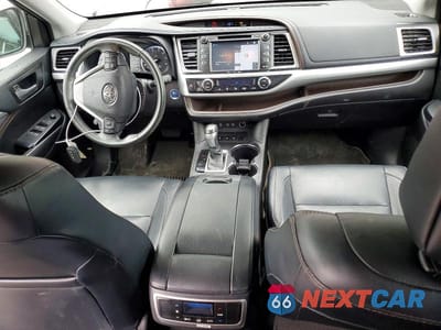 Zdjęcie 8 z 13 samochodu: 2018 TOYOTA HIGHLANDER HYBRID XLE VIN:5TDJGRFH4JS039786 - miniatura