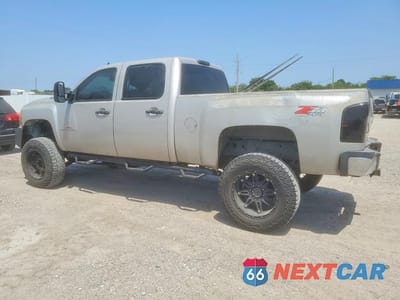 Drugie zdjęcie samochodu z przodu: 2008 CHEVROLET SILVERADO K2500 HEAVY DUTY VIN:1GCHK23638F193374 - miniatura