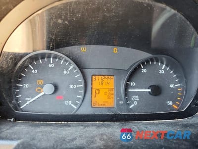 Zdjęcie 9 z 13 samochodu: 2012 MERCEDES-BENZ SPRINTER 2500 DELIVERY VAN VIN:WD3PE7CC7C5622286 - miniatura