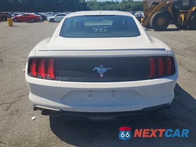 Zdjęcie 6 z 12 samochodu: 2018 FORD MUSTANG VIN:1FA6P8TH1J5142213 - miniatura