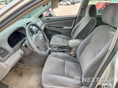 Zdjęcie 7 z 12 samochodu: 2005 TOYOTA CAMRY LE VIN:4T1BE32K85U598876 - miniatura