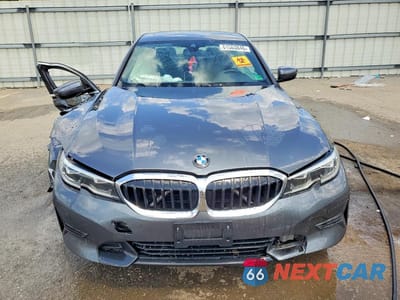 Piąte zdjęcie samochodu w środku: 2021 BMW 330E VIN:3MW5P7J0XM8B77902 - miniatura
