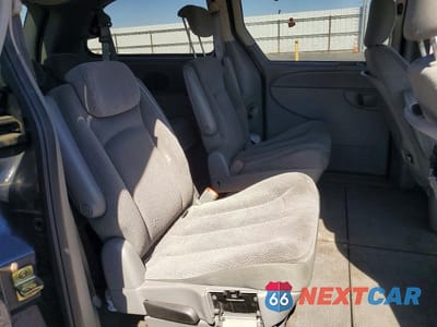 Zdjęcie 11 z 14 samochodu: 2005 CHRYSLER TOWN & COUNTRY LX VIN:2C4GP44R35R319156 - miniatura
