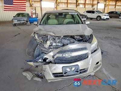 Piąte zdjęcie samochodu w środku: 2013 CHEVROLET MALIBU 1LT VIN:1G11C5SA8DF338904 - miniatura