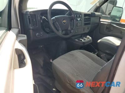 Zdjęcie 8 z 12 samochodu: 2015 CHEVROLET EXPRESS BOX TRUCK VIN:1GB3G3CG9F1100639 - miniatura