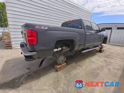 Trzecie zdjęcie samochodu z tyłu: 2014 CHEVROLET SILVERADO K1500 LTZ VIN:1GCVKSEC7EZ124493 - miniatura