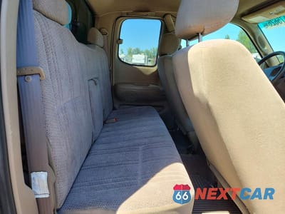 Zdjęcie 10 z 12 samochodu: 2000 TOYOTA TUNDRA SR5 VIN:5TBBT4419YS098022 - miniatura