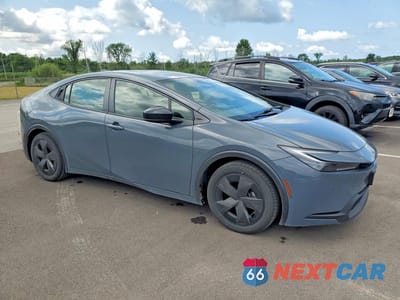 Czwarte zdjęcie samochodu z boku: 2023 TOYOTA PRIUS LE VIN:JTDACAAU6P3007286 - miniatura
