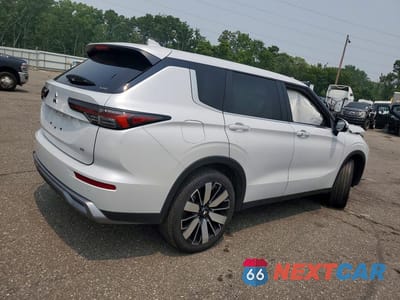 Trzecie zdjęcie samochodu z tyłu: 2025 MITSUBISHI OUTLANDER SE VIN:JA4J4VA84SZ019329 - miniatura