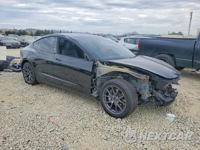 Czwarte zdjęcie samochodu z boku: 2023 TESLA MODEL 3 VIN:5YJ3E1EBXPF616704 - miniatura