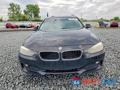 Piąte zdjęcie samochodu w środku: 2013 BMW 320 I XDRIVE VIN:WBA3C3C53DF979994 - miniatura