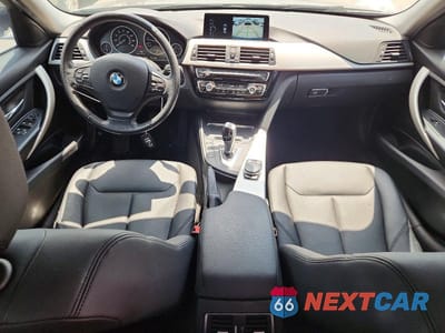 Zdjęcie 8 z 12 samochodu: 2017 BMW 320 XI VIN:WBA8E5G58HNU41986 - miniatura