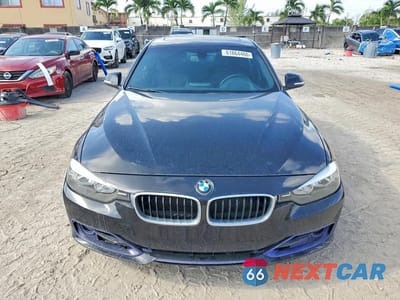 Piąte zdjęcie samochodu w środku: 2013 BMW 328 I VIN:WBA3A5G50DNP21529 - miniatura