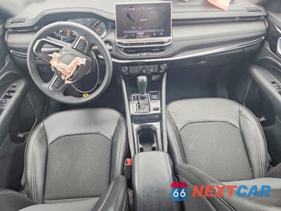 Zdjęcie 8 z 12 samochodu: 2023 JEEP COMPASS LATITUDE VIN:3C4NJDBN7PT573901 - miniatura