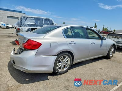 Trzecie zdjęcie samochodu z tyłu: 2015 INFINITI Q40 BASE VIN:JN1CV6AP4FM500390 - miniatura