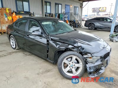 Czwarte zdjęcie samochodu z boku: 2014 BMW 320 I VIN:WBA3B1C52EP680760 - miniatura