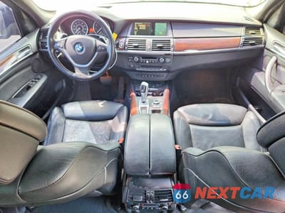 Zdjęcie 8 z 13 samochodu: 2013 BMW X5 XDRIVE50I VIN:5UXZV8C55D0C15993 - miniatura