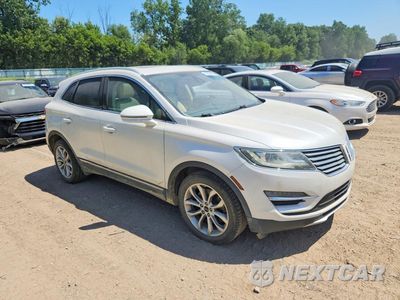 Czwarte zdjęcie samochodu z boku: 2016 LINCOLN MKC SELECT VIN:5LMCJ2C94GUJ21576 - miniatura