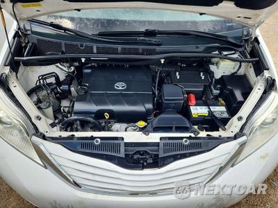 Zdjęcie 12 z 14 samochodu: 2015 TOYOTA SIENNA LE VIN:5TDKK3DC1FS535997 - miniatura