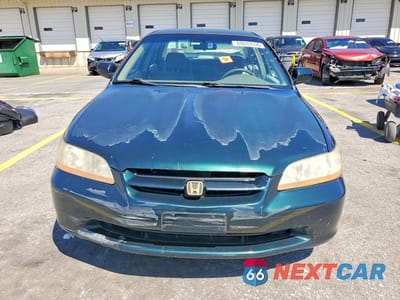 Piąte zdjęcie samochodu w środku: 2000 HONDA ACCORD LX VIN:1HGCG1644YA046401 - miniatura