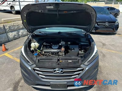 Zdjęcie 9 z 10 samochodu: 2018 HYUNDAI TUCSON VALUE VIN:KM8J3CA25JU691996 - miniatura