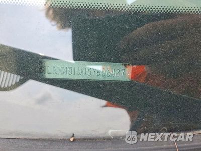 Zdjęcie 12 z 12 samochodu: 2005 LINCOLN TOWN CAR SIGNATURE VIN:1LNHM81W05Y606427 - miniatura