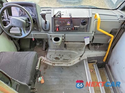 Zdjęcie 8 z 13 samochodu: 2013 ISUZU NPR HD DELIVERY VAN VIN:JALB4T177D7W01816 - miniatura