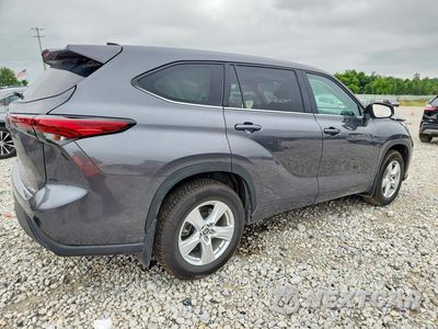 Trzecie zdjęcie samochodu z tyłu: 2023 TOYOTA HIGHLANDER LE VIN:5TDKDRBH1PS517996 - miniatura