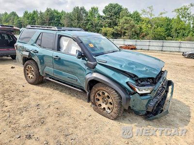 Czwarte zdjęcie samochodu z boku: 2025 TOYOTA 4RUNNER TRAILHUNTER HV VIN:JTEVB5BR6S5005147 - miniatura