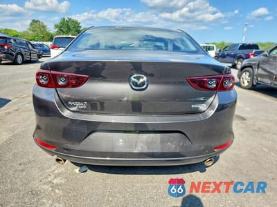 Zdjęcie 6 z 12 samochodu: 2021 MAZDA 3 PREFERRED VIN:JM1BPBCL1M1340117 - miniatura