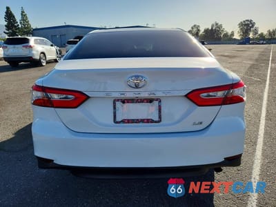 Zdjęcie 6 z 12 samochodu: 2018 TOYOTA CAMRY LE VIN:4T1B11HK9JU085136 - miniatura
