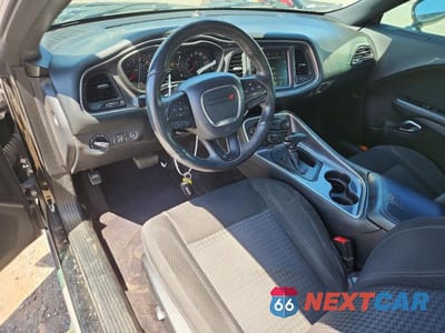 Zdjęcie 8 z 12 samochodu: 2016 DODGE CHALLENGER SXT VIN:2C3CDZAG3GH245290 - miniatura
