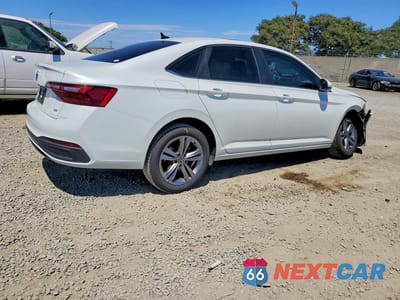 Trzecie zdjęcie samochodu z tyłu: 2023 VOLKSWAGEN JETTA SE VIN:3VW7M7BUXPM061999 - miniatura