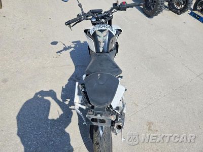 Zdjęcie 6 z 9 samochodu: 2022 KTM 390 DUKE VIN:MD2JPJ40XNC236784 - miniatura