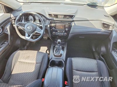 Zdjęcie 8 z 14 samochodu: 2017 NISSAN ROGUE S VIN:JN8AT2MV2HW013391 - miniatura