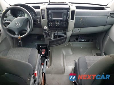 Zdjęcie 8 z 14 samochodu: 2018 MERCEDES-BENZ SPRINTER 2500 DELIVERY VAN VIN:WD3PE7CD9JP625815 - miniatura