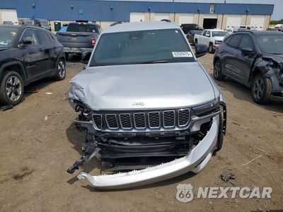 Piąte zdjęcie samochodu w środku: 2025 JEEP GRAND CHEROKEE LAREDO VIN:1C4RJHAG4S8778725 - miniatura