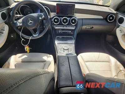 Zdjęcie 8 z 12 samochodu: 2018 MERCEDES-BENZ C 300 VIN:55SWF4JB5JU246804 - miniatura