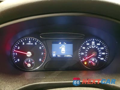 Zdjęcie 9 z 13 samochodu: 2019 KIA SORENTO LX VIN:5XYPGDA34KG564211 - miniatura