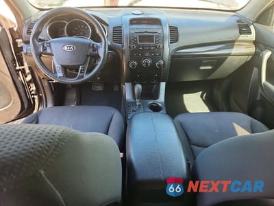 Zdjęcie 8 z 13 samochodu: 2012 KIA SORENTO LX VIN:5XYKT3A61CG192306 - miniatura