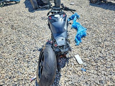 Czwarte zdjęcie samochodu z boku: 2024 DUCATI STREETFIGHTER V4 VIN:ZDMFAKWW3RB009103 - miniatura